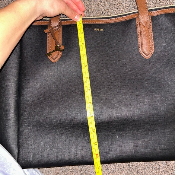 Fossil Tote - Picture 12 of 14